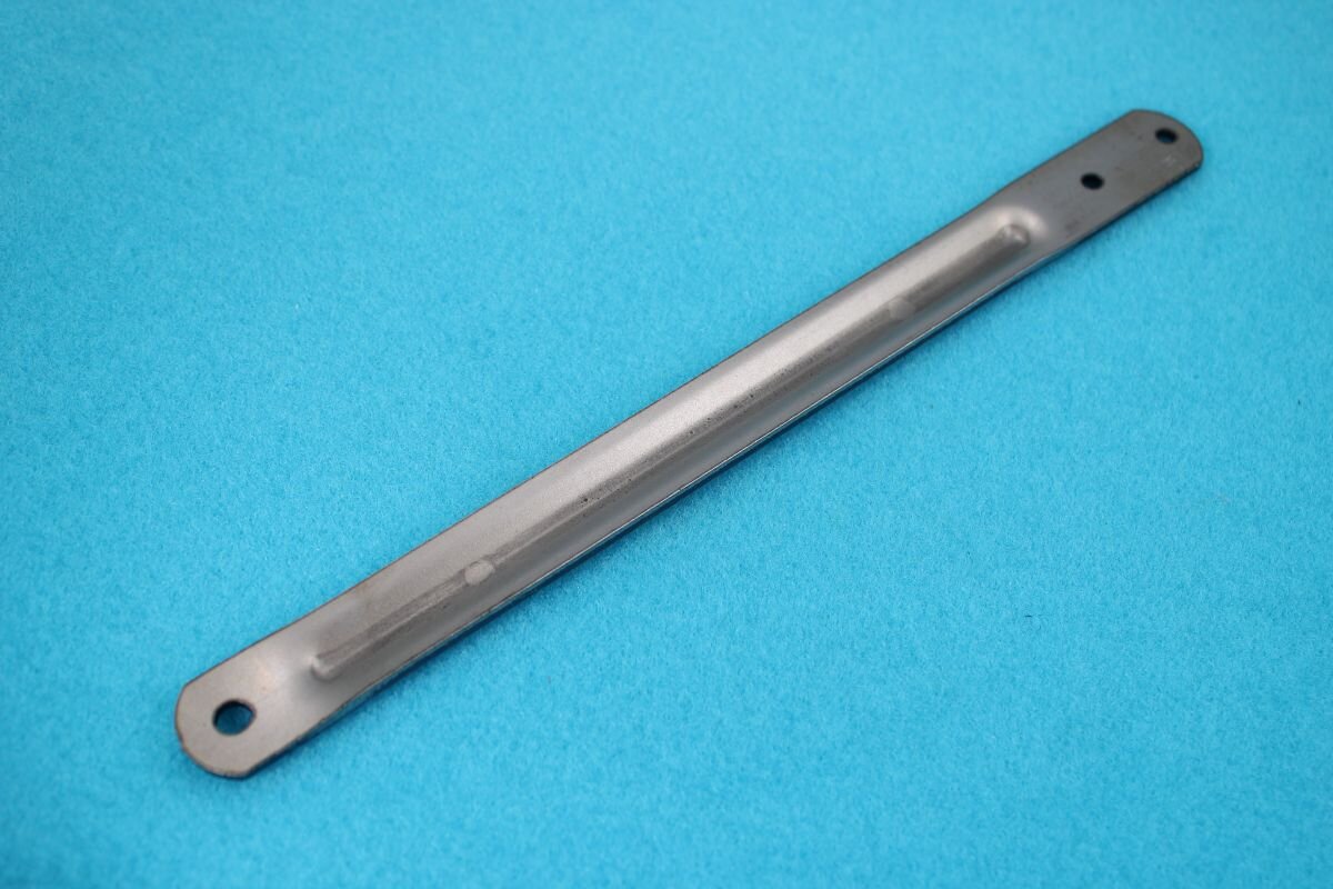 Fender Strut JAWA Kývačka Panelka 16"