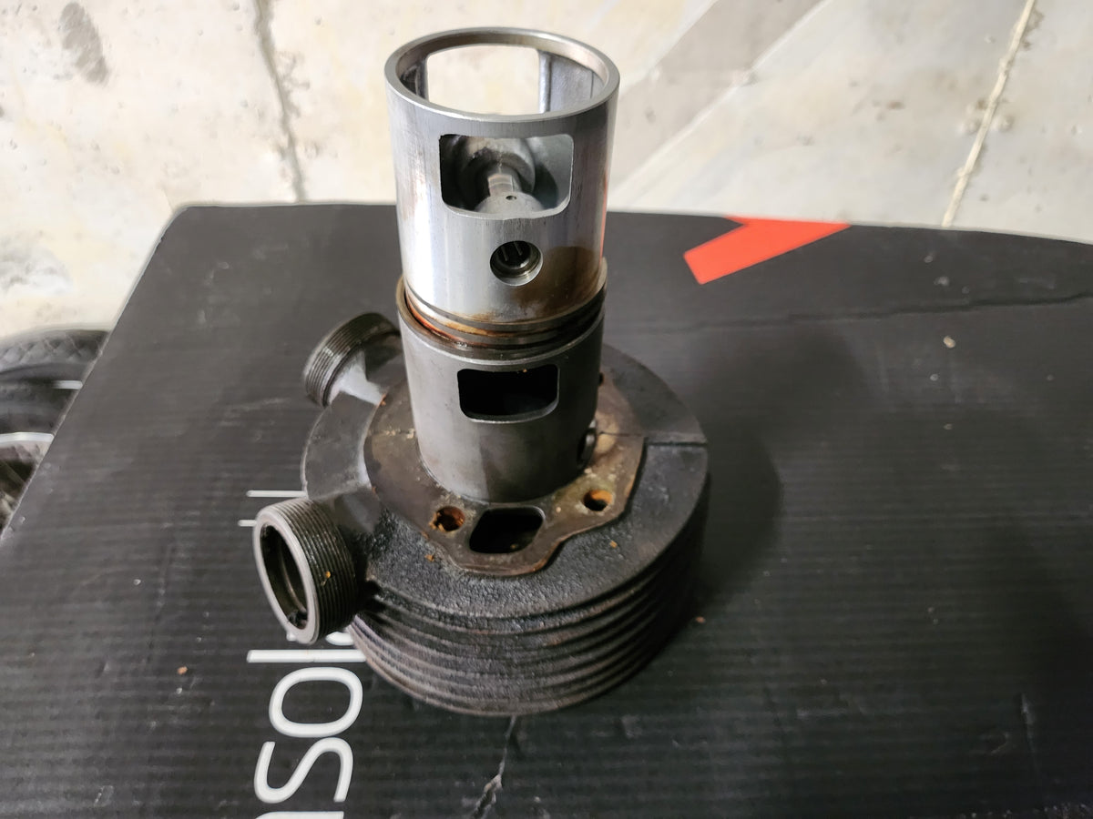 Jawa 353 head, Cylinder with Almet 0.75 piston,studds, clutch and magnet cover- used