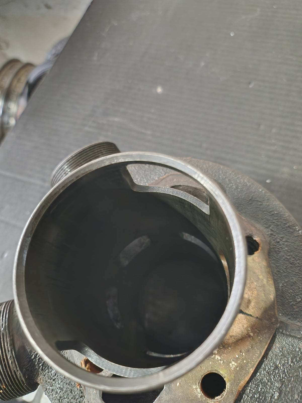 Jawa 353 head, Cylinder with Almet 0.75 piston,studds, clutch and magnet cover- used