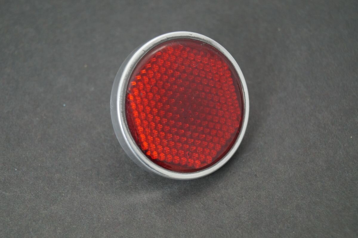 Polished Aluminum Red Reflector with Screw