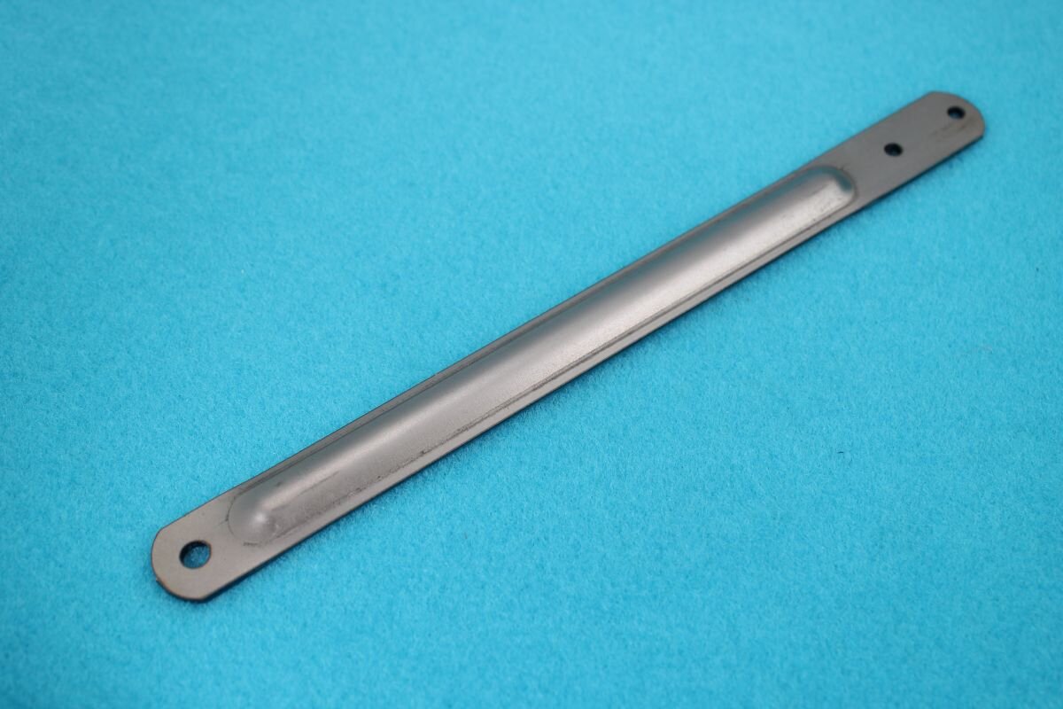 Fender Strut JAWA Kývačka Panelka 16"
