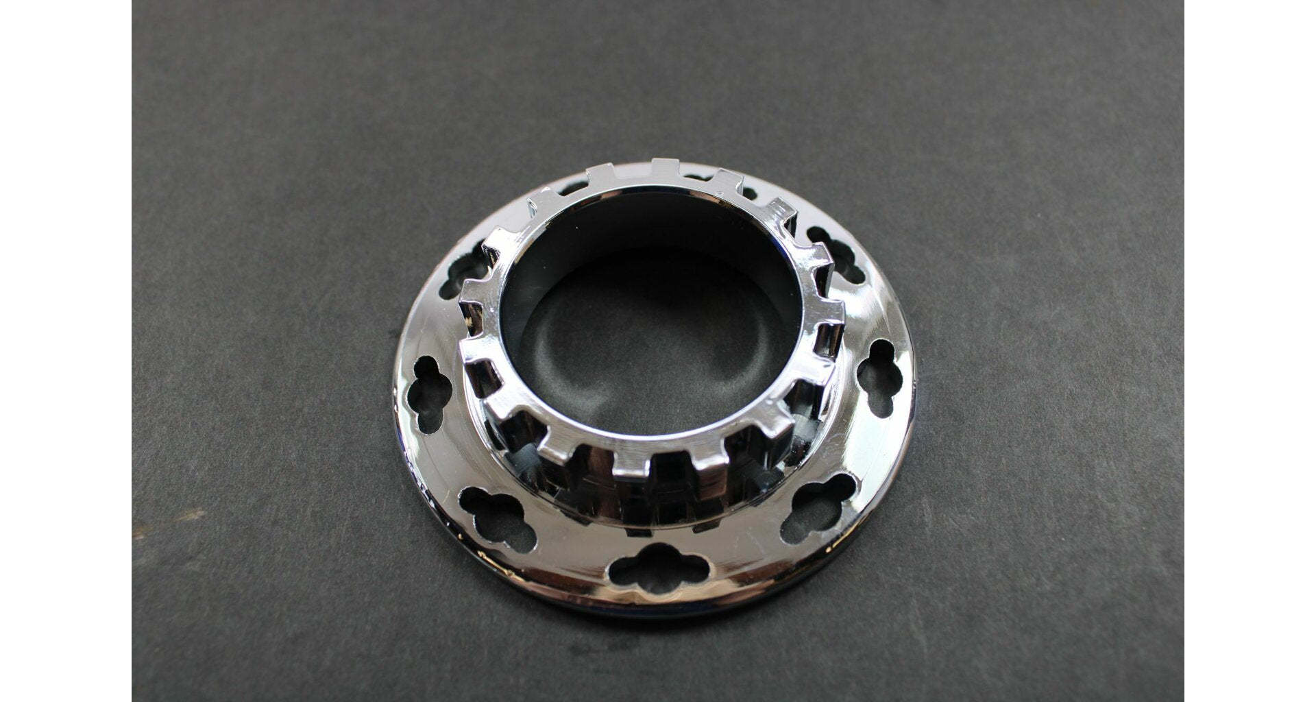 Sprocket carrier for wheel hub Jawa Pérák, chrome, FJ