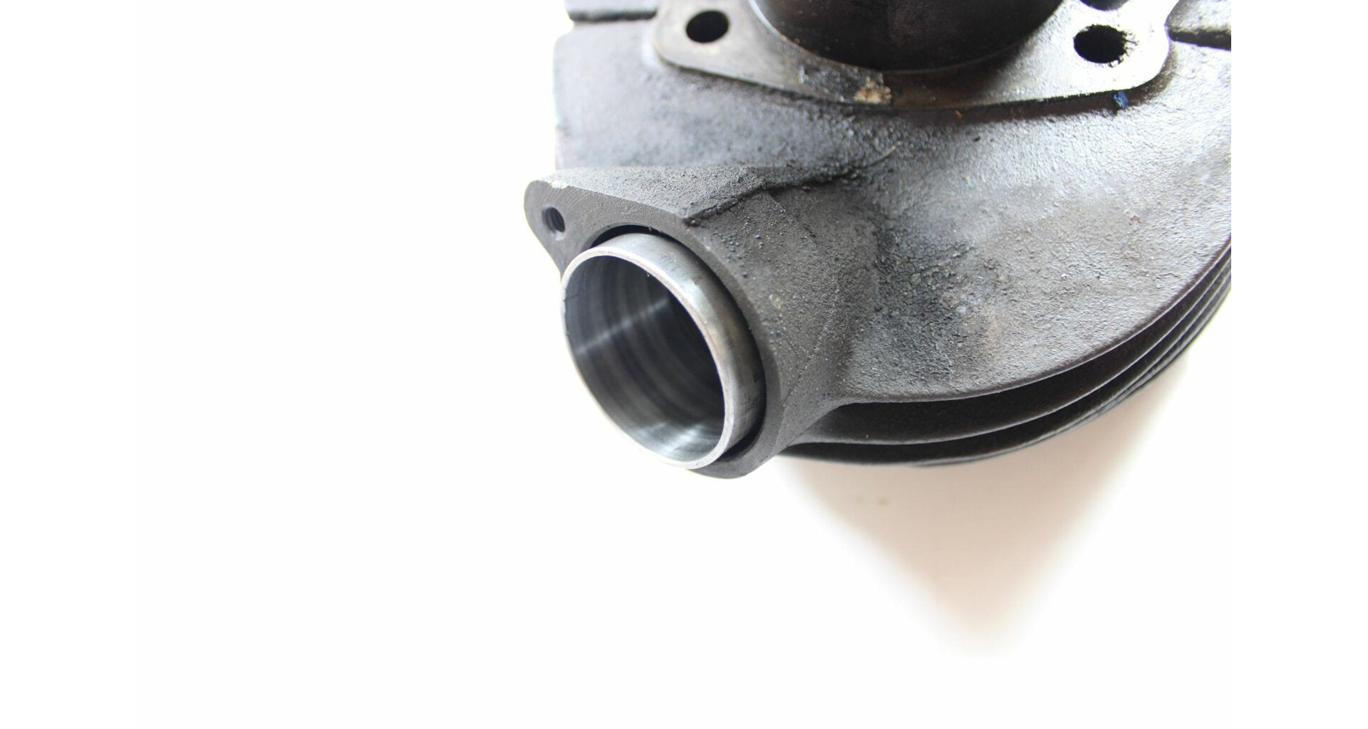 Exhaust insert for cylinder ČZ single-exhaust Jawa Californian