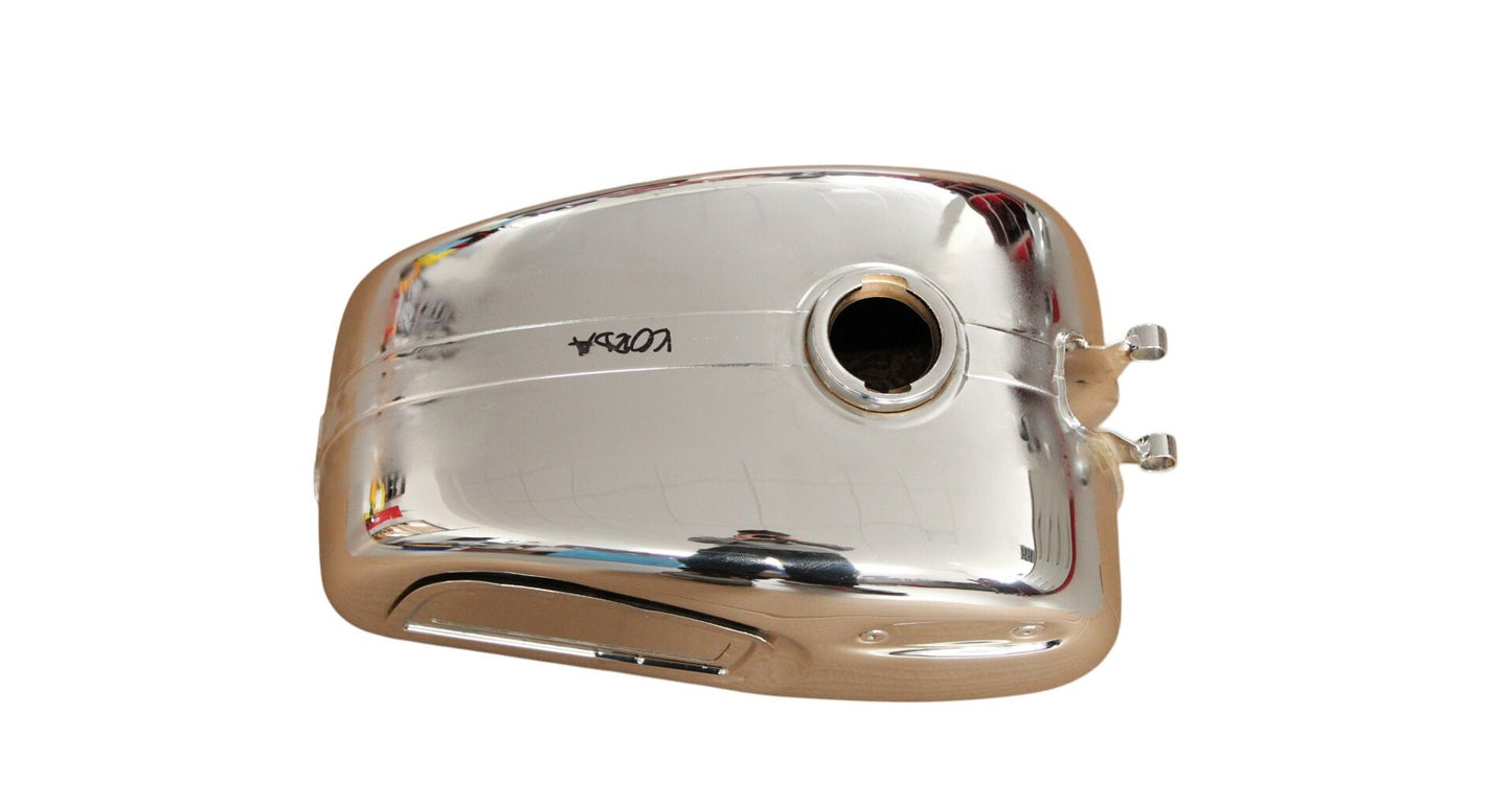 Restored tank Jawa 350 Californian