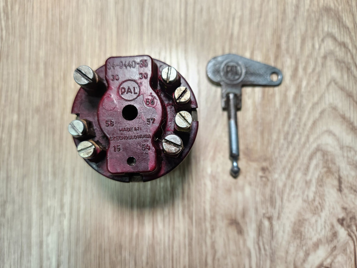 PAL ignition key nail type 3 step - Used